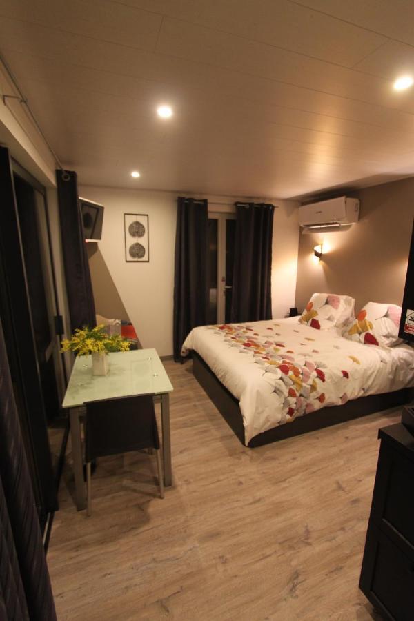 La Chambre Des Onglous Marseillan  Exteriör bild
