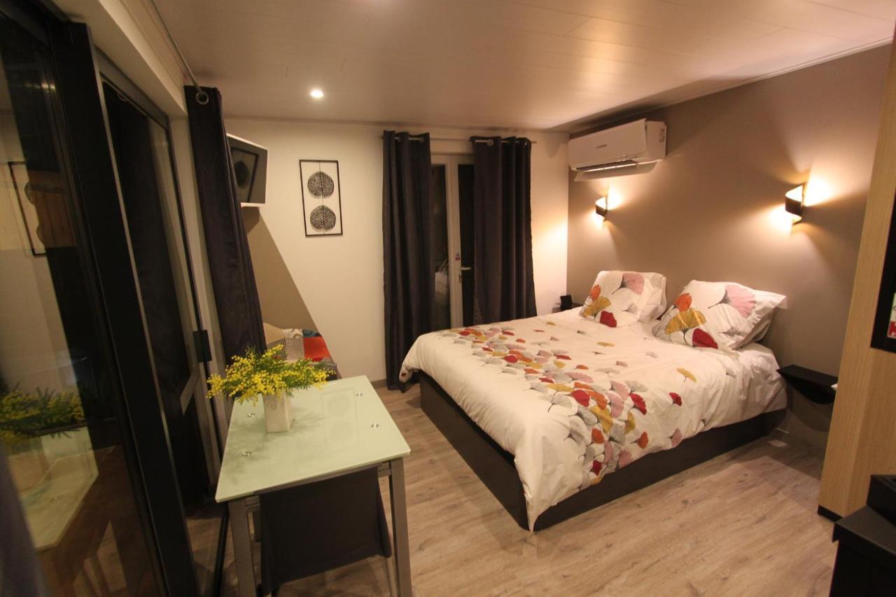 La Chambre Des Onglous Marseillan  Exteriör bild